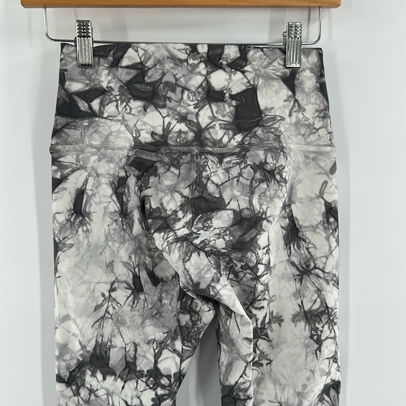 Lululemon Wunder Under‎ High Rise Tight 4 - Picture 4 of 6